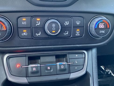 Used 2022 GMC Terrain AT4 w/ Infotainment Package II AWD/4WD image 18