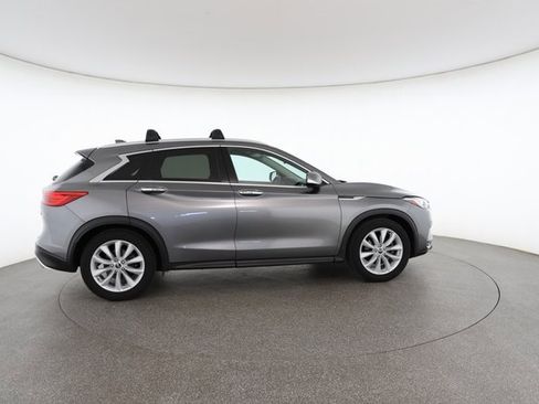 Used 2019 INFINITI QX50 Essential image 21