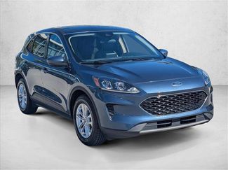 Used 2020 Ford Escape SE video 3
