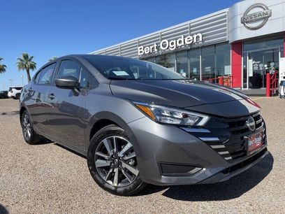 New 2025 Nissan Versa SV w/ Trunk Package