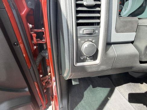 Used 2013 RAM 2500 Tradesman w/ Chrome Appearance Group AWD/4WD image 16