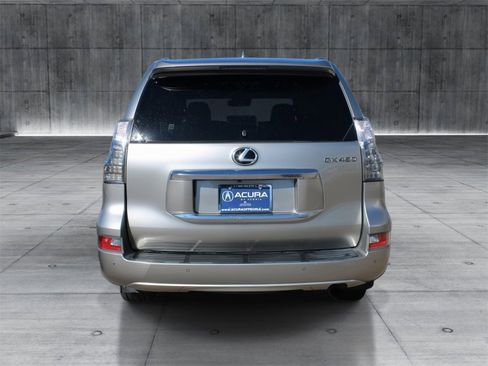 Used 2020 Lexus GX 460 Premium w/ Premium Package image 3