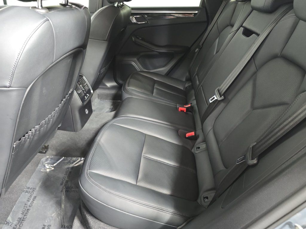 Used 2023 Porsche Macan S AWD/4WD image 24