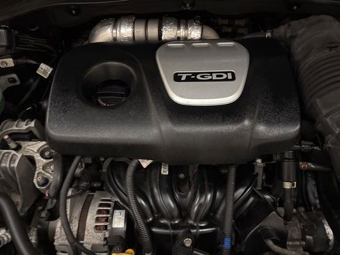 Used 2018 Hyundai Kona Limited image 25