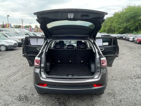 Used 2018 Jeep Compass Latitude w/ Popular Equipment Group AWD/4WD image 24