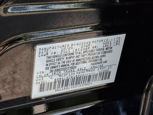 Used 2025 Nissan Sentra SV FWD image 28