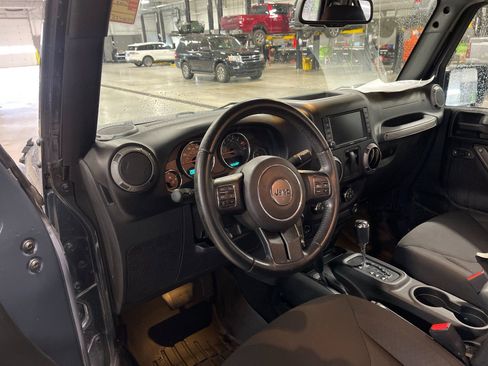 Used 2016 Jeep Wrangler Sport w/ Quick Order Package 24S AWD/4WD image 11