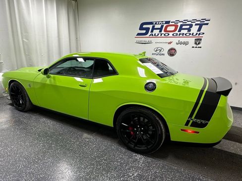 Used 2023 Dodge Challenger SRT Hellcat w/ Driver Convenience Group image 4