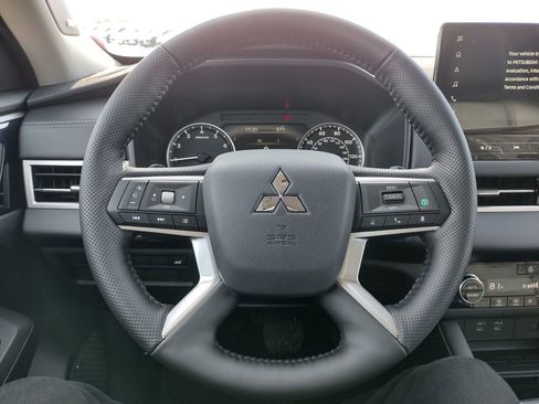 New 2026 Mitsubishi Outlander AWD image 8
