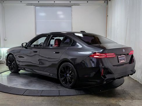 Used 2025 BMW 530i 530i w/ M Sport Package image 7