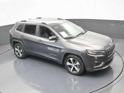 Used 2019 Jeep Cherokee Limited FWD image 51