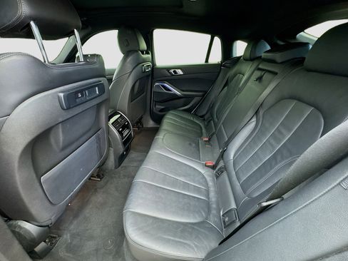 Used 2020 BMW X6 sDrive40i w/ Premium Package image 16