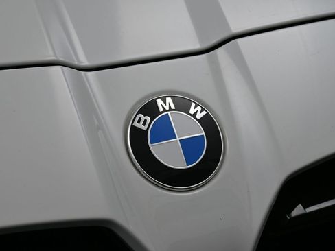 Used 2025 BMW M4 Coupe w/ Executive Package image 13