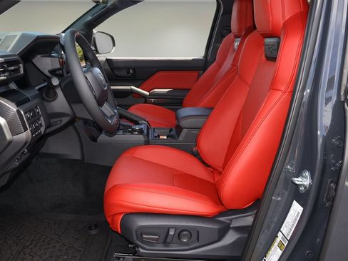 Certified 2025 Toyota Tacoma TRD Pro AWD/4WD image 13