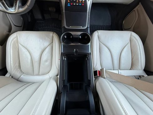 Used 2017 Lincoln MKX Reserve FWD image 45