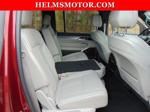 Certified 2025 Jeep Wagoneer 4WD image 46