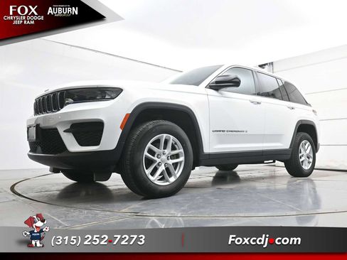 Used 2023 Jeep Grand Cherokee Laredo w/ Luxury Tech Group I image 22