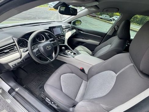 Used 2022 Toyota Camry LE w/ Convenience Package FWD image 14