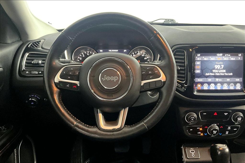 Used 2019 Jeep Compass Limited FWD image 5
