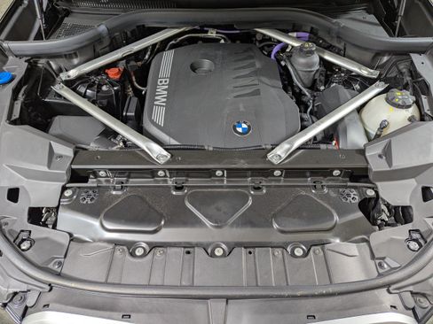 Used 2024 BMW X5 xDrive40i w/ Parking Assistance Package AWD/4WD image 32