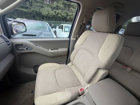 Used 2011 Nissan Frontier SV AWD/4WD image 25