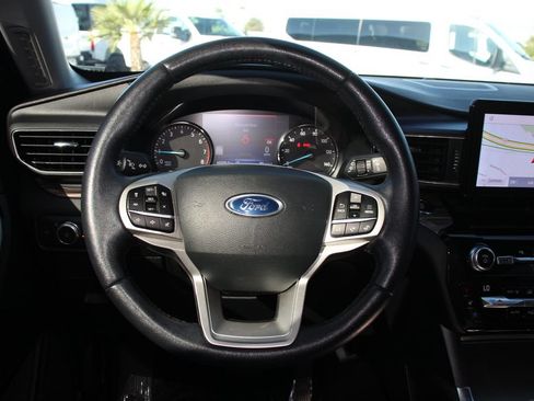 Used 2021 Ford Explorer Limited w/ Equipment Group 301A RWD image 14