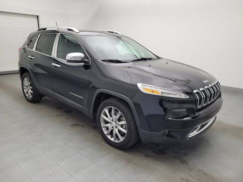 Used 2018 Jeep Cherokee Limited image 11