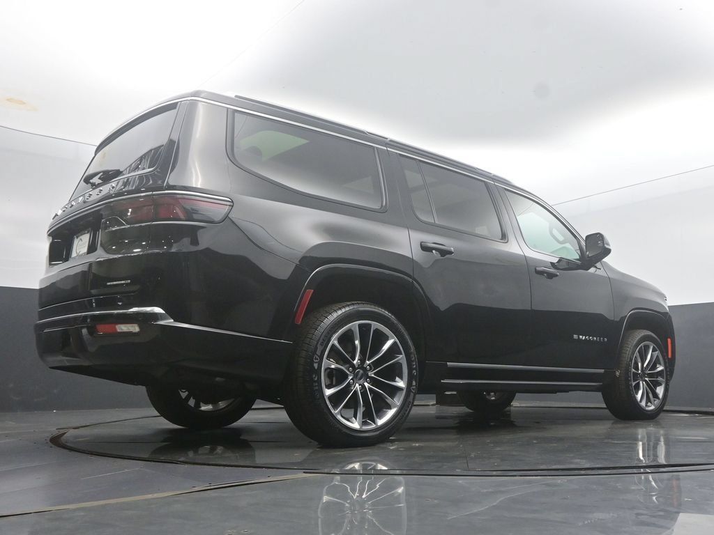 Used 2024 Jeep Wagoneer Series II w/ Premium Group I AWD/4WD image 56