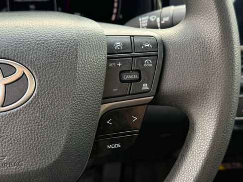 Used 2025 Toyota Camry LE image 18