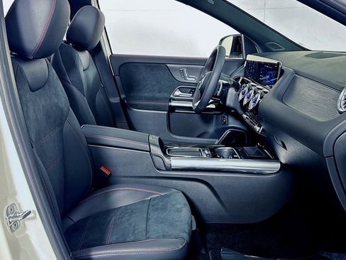 New 2026 Mercedes-Benz GLA 250 image 6