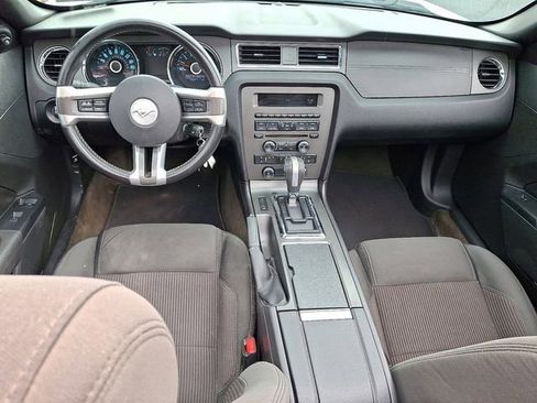 Used 2014 Ford Mustang Convertible RWD image 13