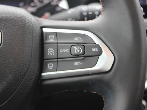 Used 2022 Jeep Compass Limited w/ Sun and Sound Group image 17