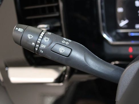 Used 2025 GMC Sierra 1500 SLT image 41