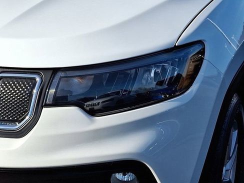 Certified 2022 Jeep Compass Latitude w/ Convenience Group image 12