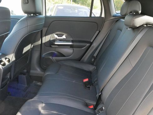 Used 2021 Mercedes-Benz GLA 250 4MATIC image 31