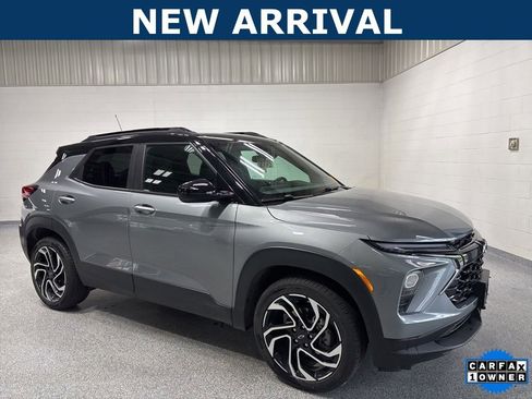 Used 2024 Chevrolet TrailBlazer RS w/ Driver Confidence Package FWD image 1