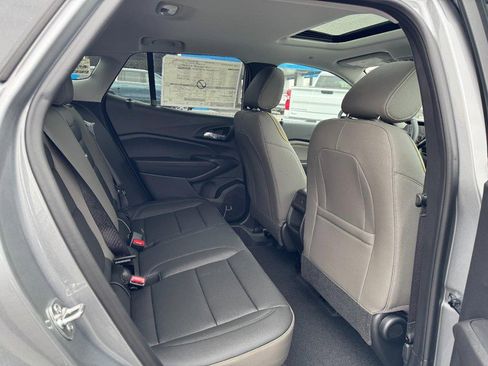 New 2026 Chevrolet Trax ACTIV w/ Sunroof Package FWD image 27