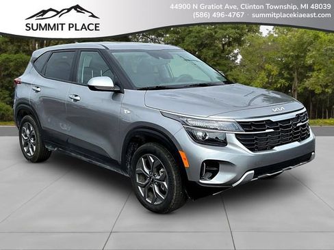 Certified 2024 Kia Seltos LX AWD/4WD image 1