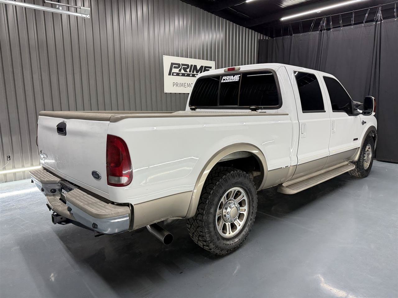 Used 2005 Ford F250 King Ranch RWD image 3