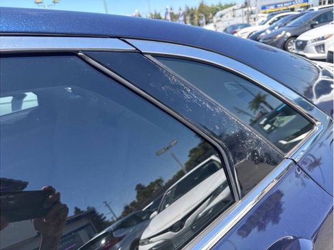 Used 2017 Lincoln MKZ Select w/ Select Plus Package FWD image 9