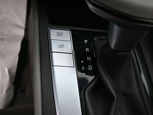 Used 2024 Hyundai Elantra SEL image 14