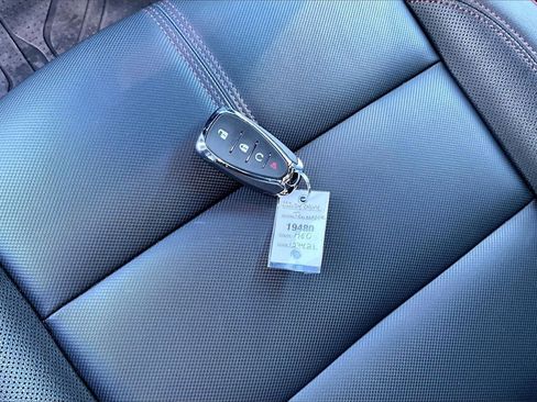 Used 2024 Chevrolet TrailBlazer RS w/ Driver Confidence Package image 34