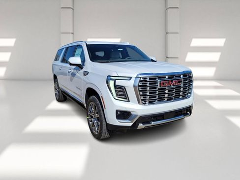 New 2026 GMC Yukon XL Denali image 3