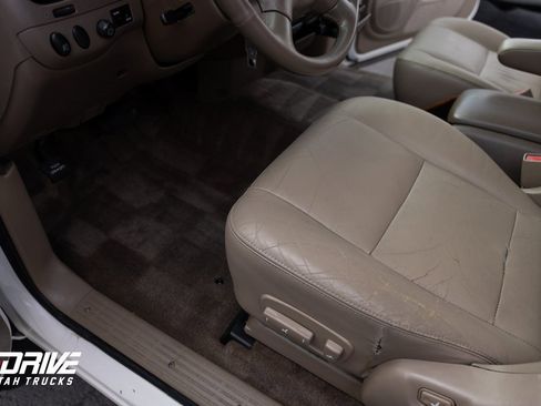 Used 2001 Toyota Tundra Limited image 22