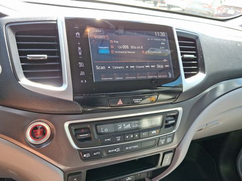 Used 2018 Honda Ridgeline RTL-T image 23