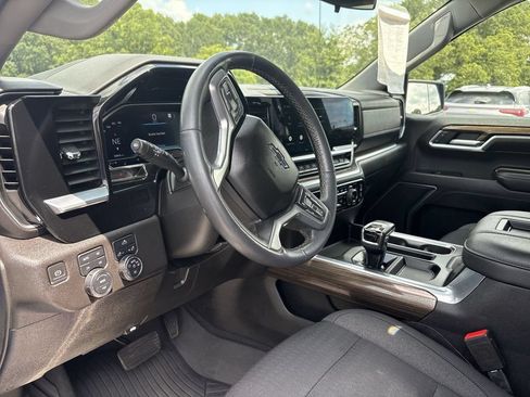 Certified 2022 Chevrolet Silverado 1500 RST AWD/4WD image 2