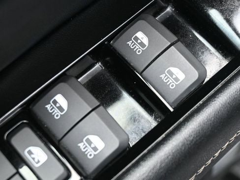 Used 2024 Jeep Wagoneer Series II AWD/4WD image 15