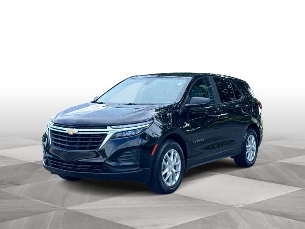 Used 2024 Chevrolet Equinox LS w/ LS Convenience Package FWD image 4