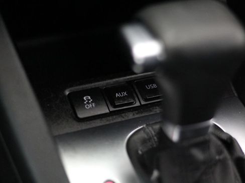 Used 2010 Volkswagen Jetta Limited Edition FWD image 19