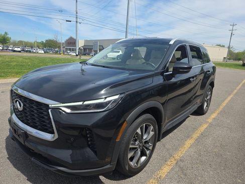 Used 2023 INFINITI QX60 Luxe w/ Vision Package image 8